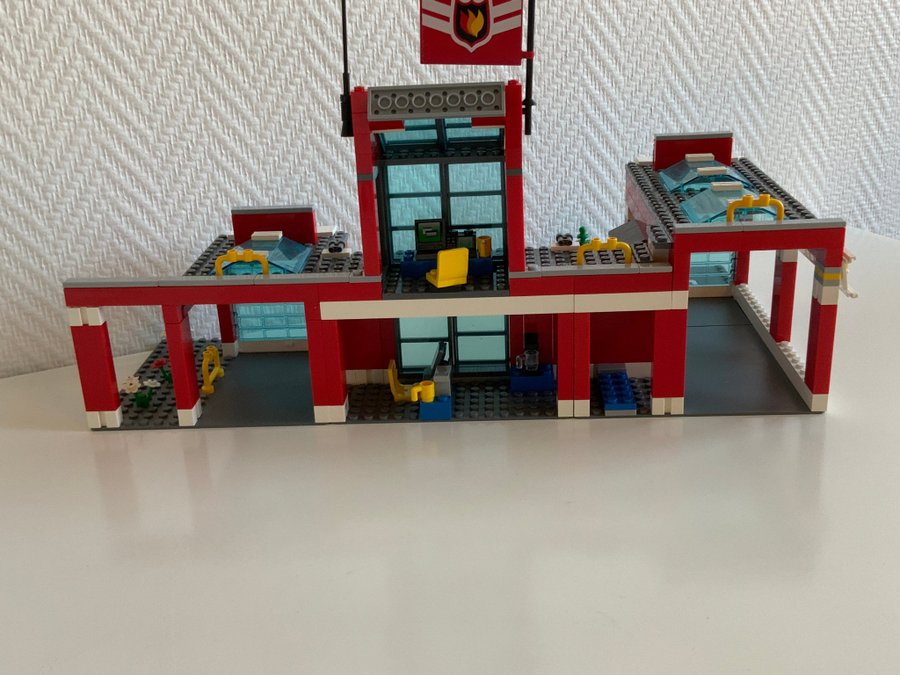 Lego City 7945 Brandstation