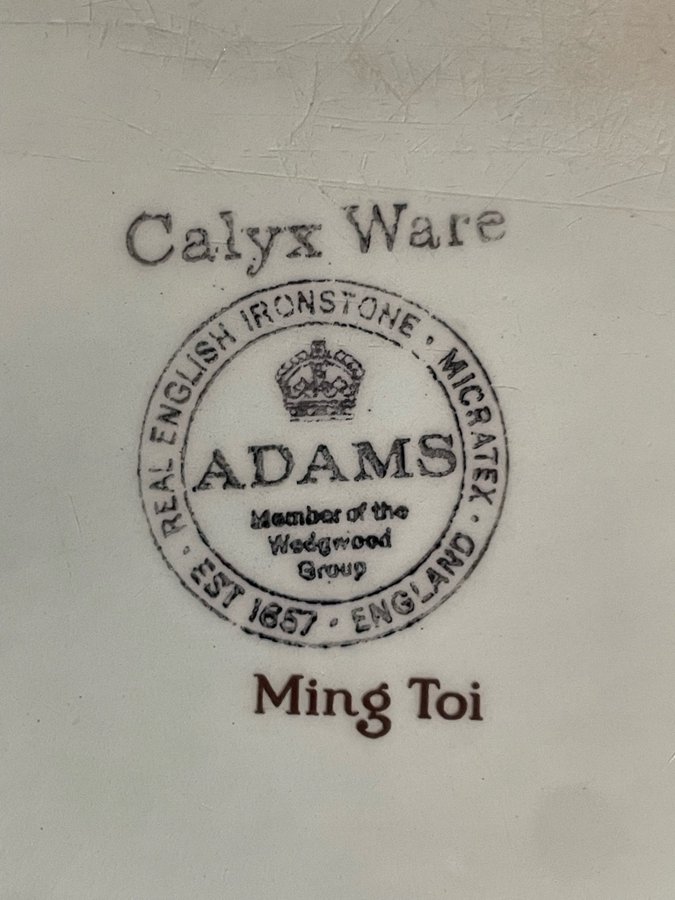 Adams serveringsfat Calyx Ware Ming Toi från 1930-talet