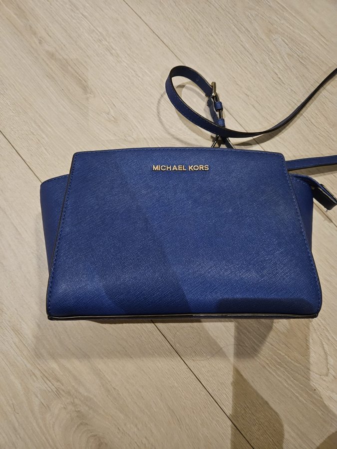 Selma Michael Kors Blå Höjd 15cm Bredd 23cm