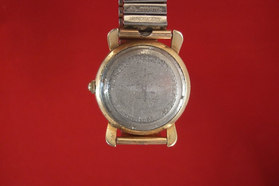 Eiger Automatic. Stämplad 14K (585). A532833