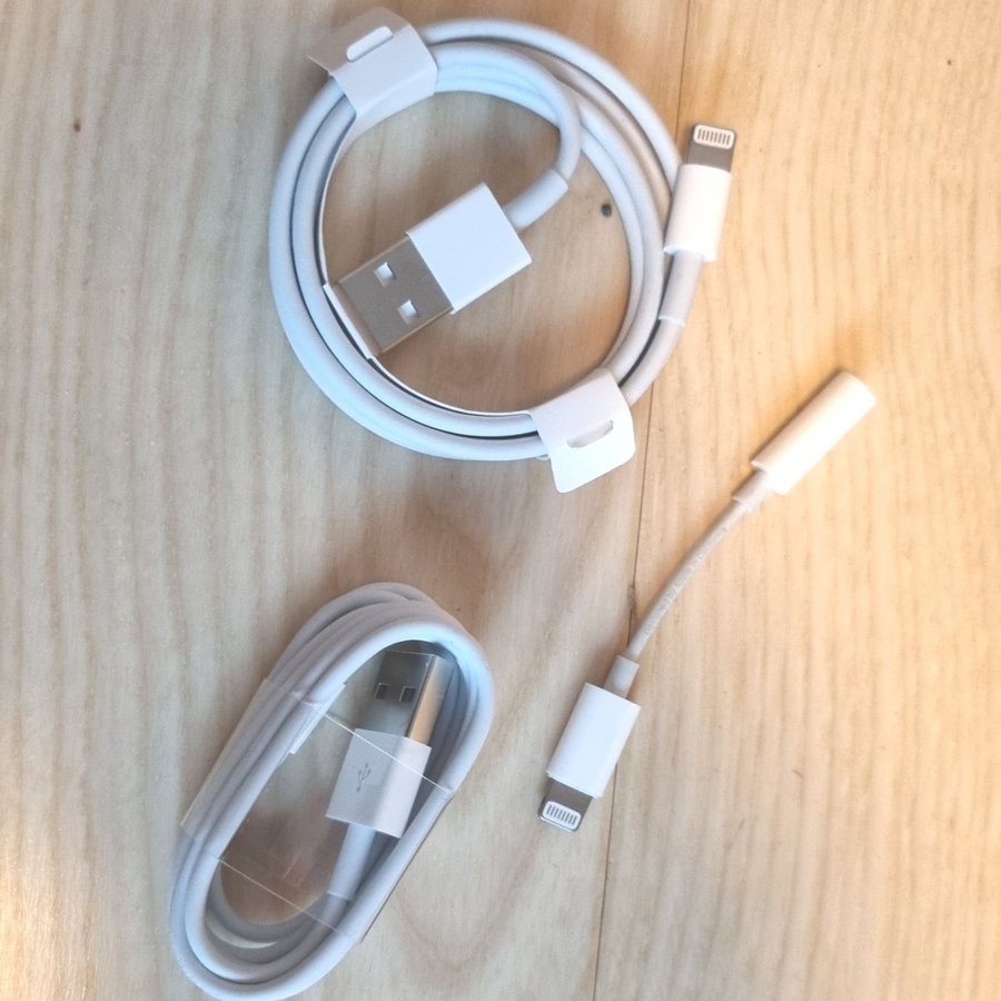 2 Original Apple Lighning to USB + 1 adapter