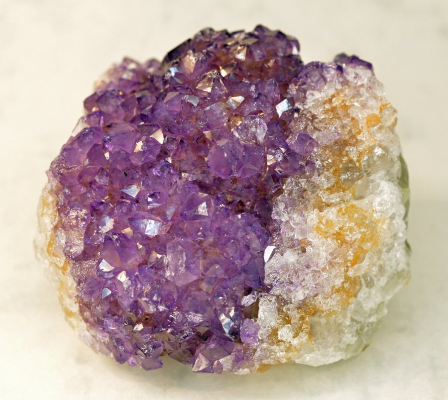 Kvarts var. Ametist (Quartz var. Amethyst)