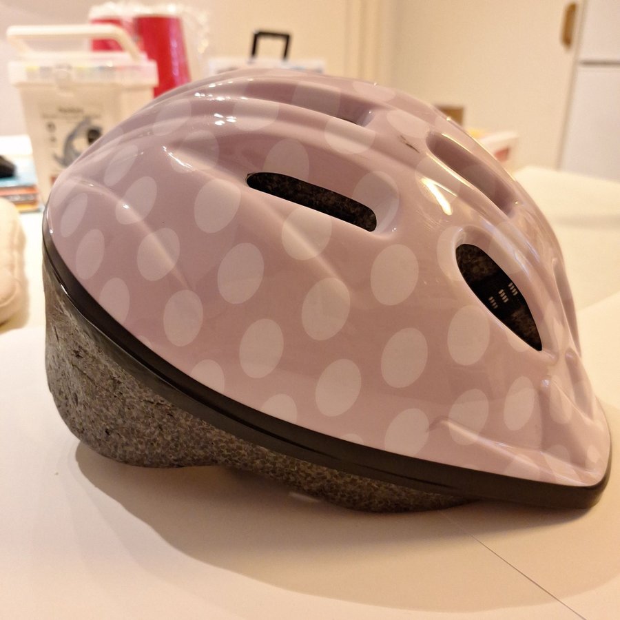 99 kr Barncykelhjälm Rosa