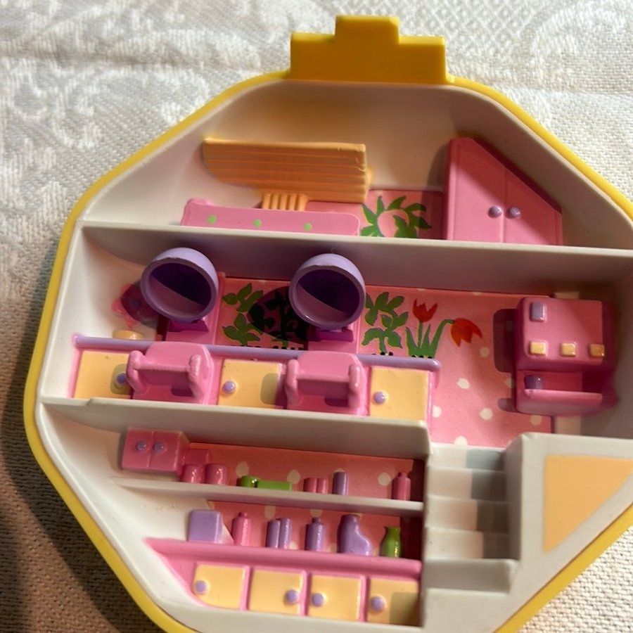 Polly Pocket