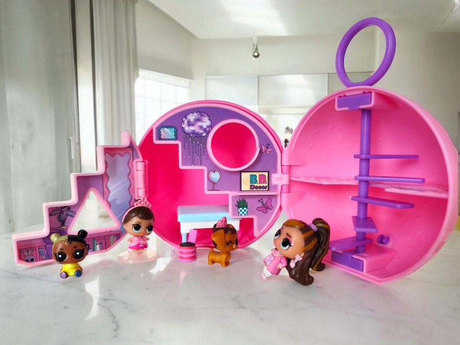 LOL mini version i Polly pocket stil