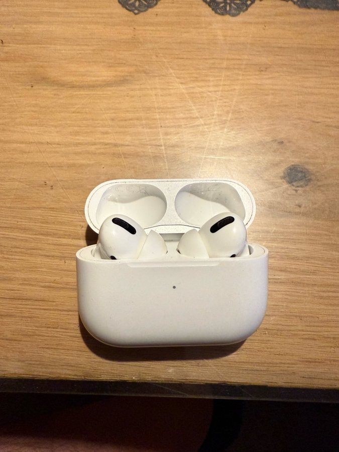 Apple AirPods Pro 1:a generationen