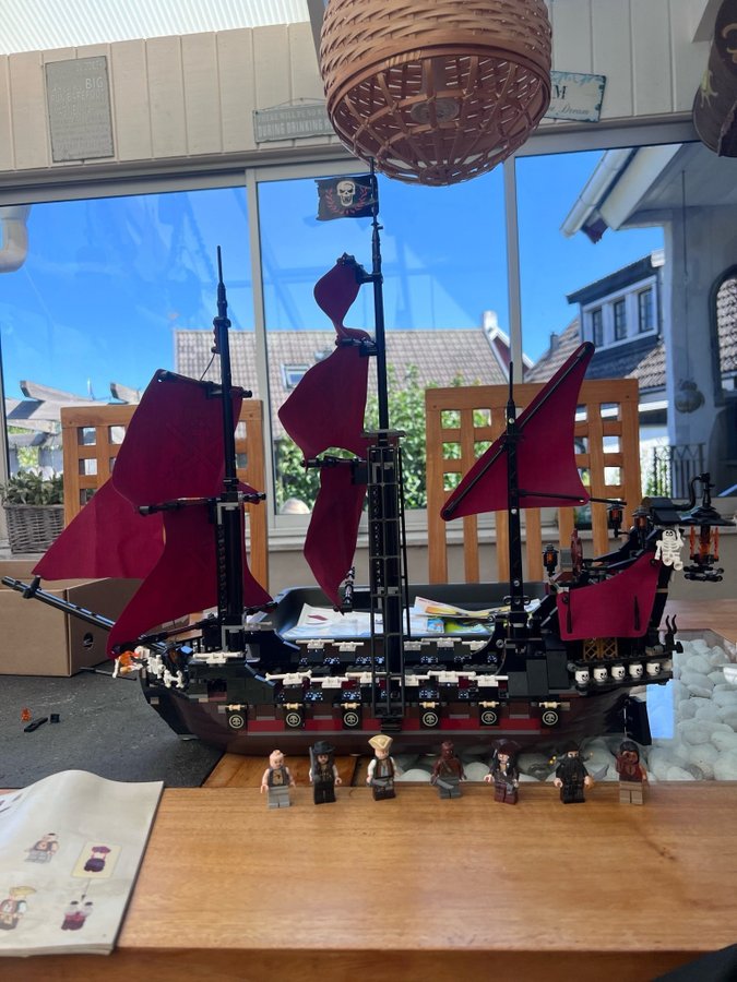 LEGO Pirates of the Caribbean 4195 Queen Anne's Revenge