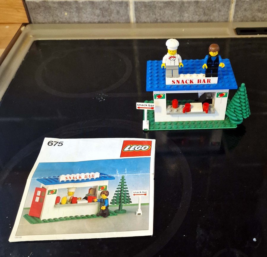 LEGO classic town 675 snack bar retro vintage legoland