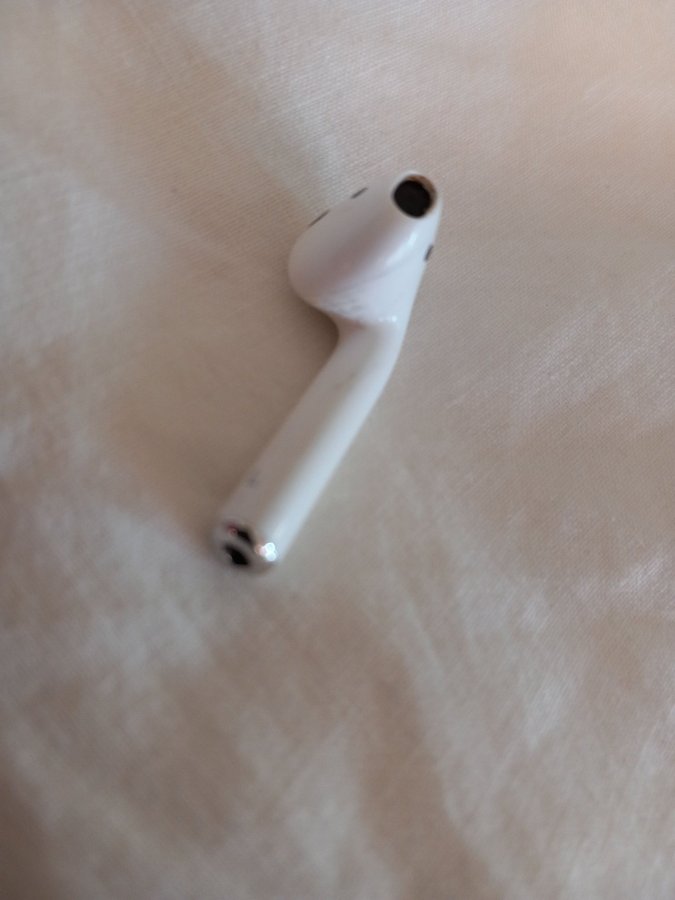 Apple Airpods 2a gen L Vänster hörlurar ( Modell A2032 )