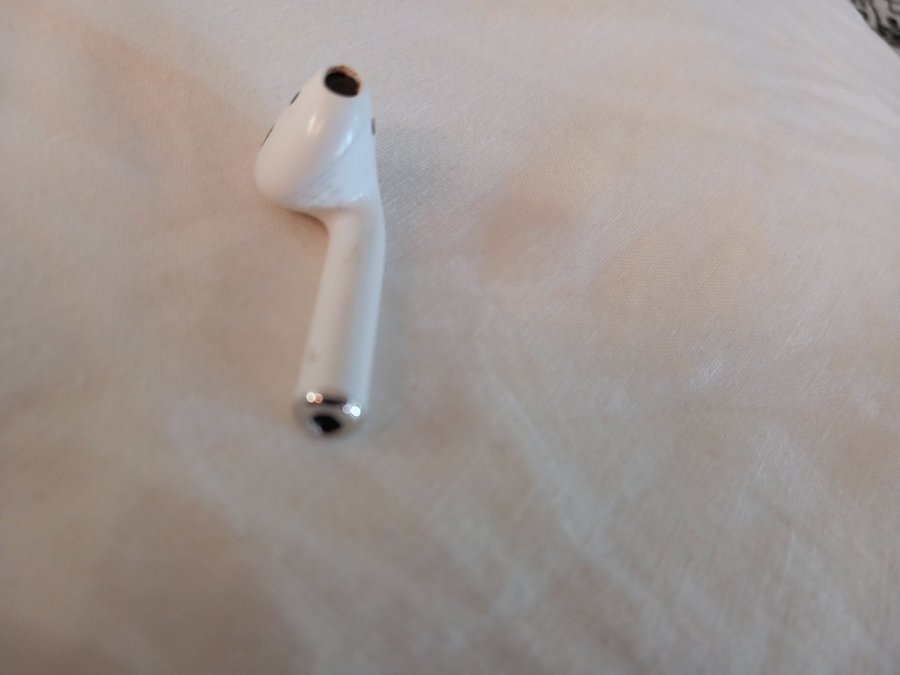 Apple Airpods 2a gen L Vänster hörlurar ( Modell A2032 )