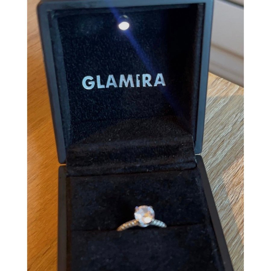 Diamantring i sterlingsilver sänkt med 4000kr