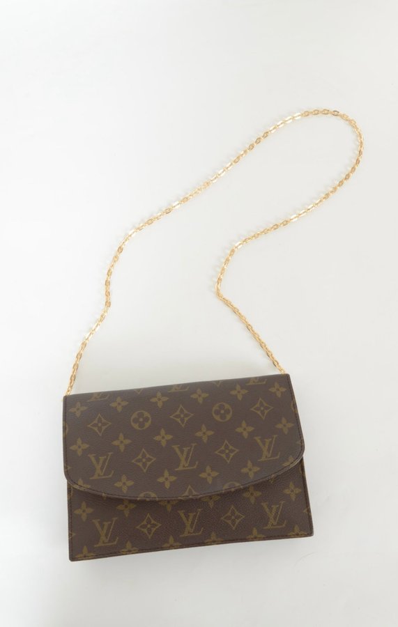 LOUIS VUITTON POCHETTE LAVA 23 VÄSKA AXELREMSVÄSKA CLUTCH Nypris 14 000kr