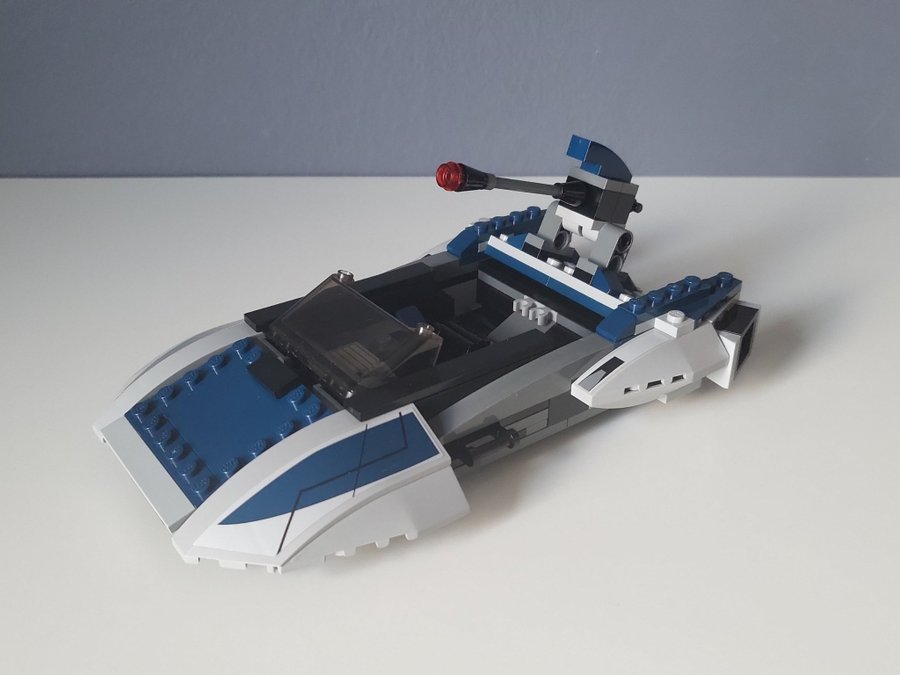 Lego Star Wars 75022 Mandalorian Speeder Komplett bygge utan figurer Set