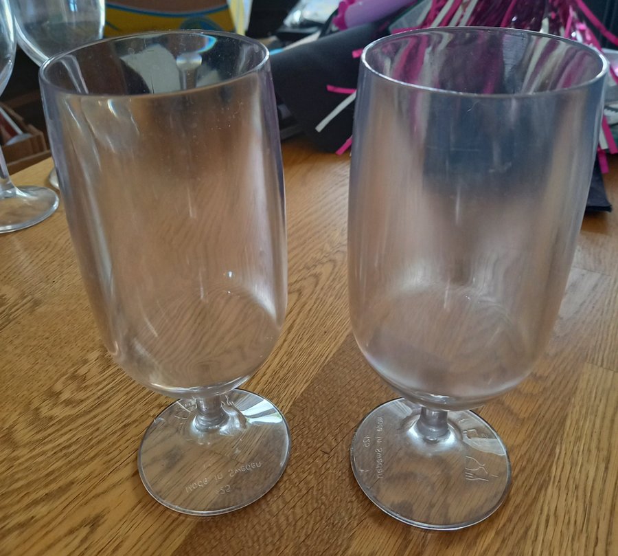 Glas, ölglas i plast, bra skick