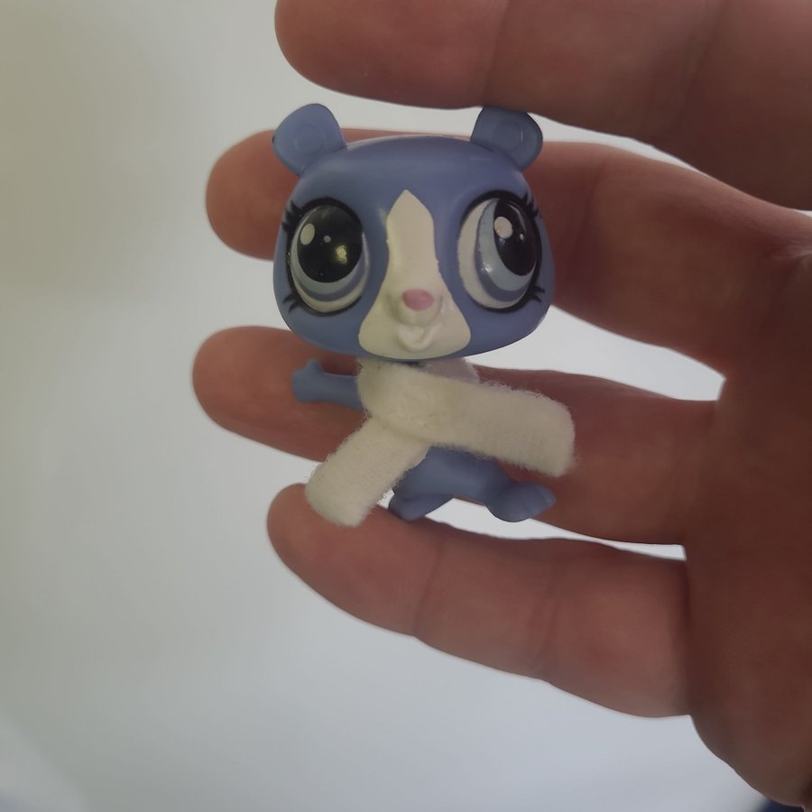 Littlest Pet Shop Figur - Blå Sötnos med Vit Halsdu LPSk