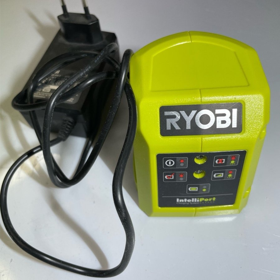 Ryobi Laddare RC18115