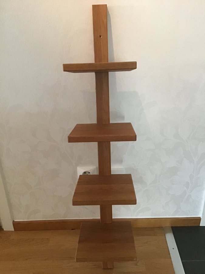 Vägg hylla pilaster typ