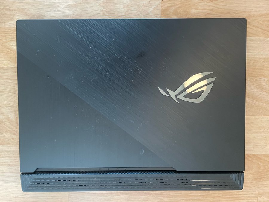 ASUS ROG Strix G - i5-9300H 16GB RAM GTX 1660 Ti 120Hz Perfekt Skick!