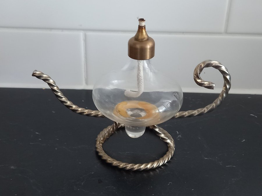 Oljelampa Aladdin lampa