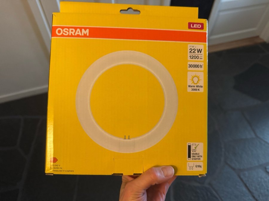 OSRAM LED-rör T8 G10q 22W 3000K