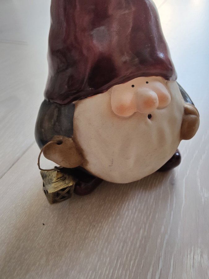 Tomte i keramik