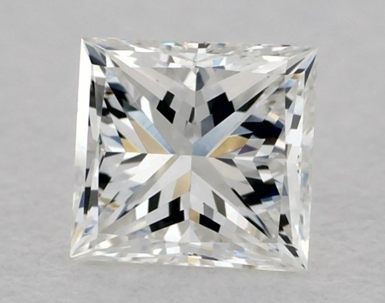 Princesslipad diamant; 056 carat; färg G; VS2 med GIA-certifikat