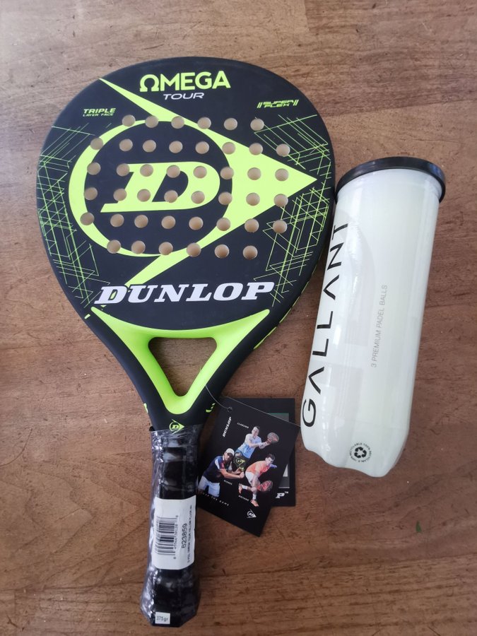 Dunlop Omega Tour padelracket med padelbollar