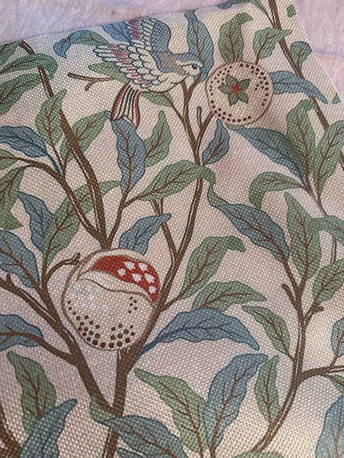 WILLIAM MORRIS kuddfodral - Bird  Pomegranate prydnadskudde