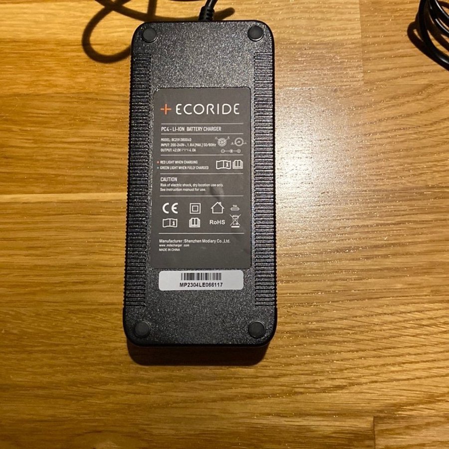 ECORIDE PC4 Batteriladdare