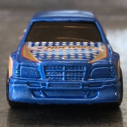 Hot Wheels Mercedes C-Class 1:64