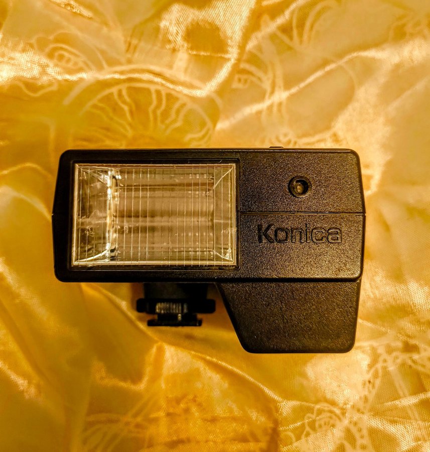 Konica X-24 Auto Flash