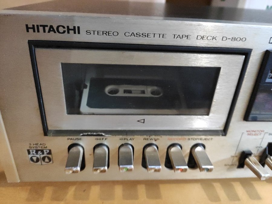 Hitachi D-800 Stereo Cassette Deck