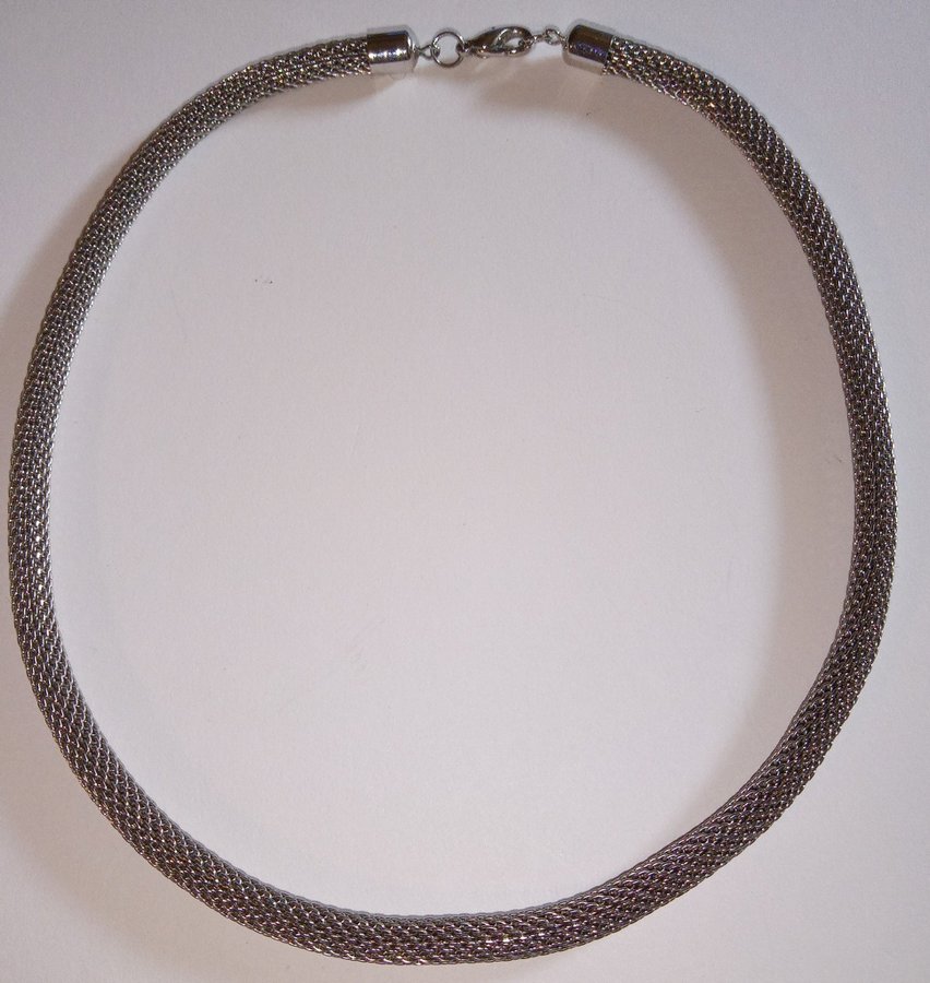 Halsband, silverfärgad, rund mesh-dia ca 50mm, längd ca 46cm