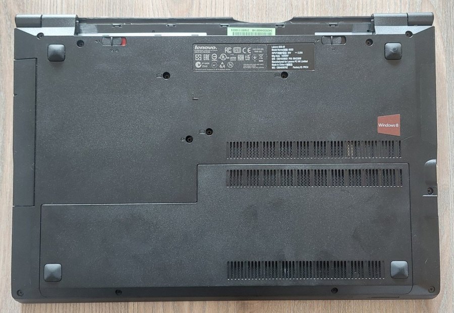 Lenovo B50-30 15.6" 320 GB Nytt batteri !! Original och nyskick !!