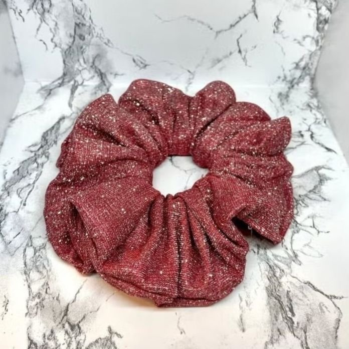 Röd glittrig överdimensionerad XXL Scrunchie hårsnodd Enchanted Scrunch Helt NY