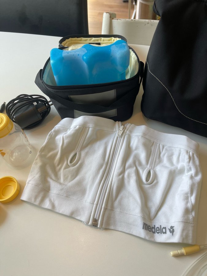 Medela freestyle elektrisk dubbelbröstpump med tillbehör