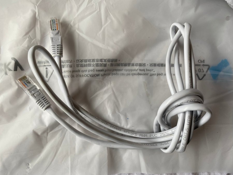 Internet Kabel Vit | Längd: 192cm