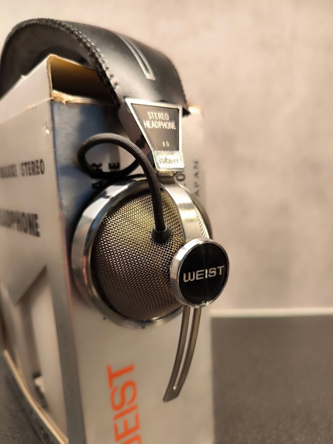 Weist IC-320A Deluxe Open Air Stereo Headphone