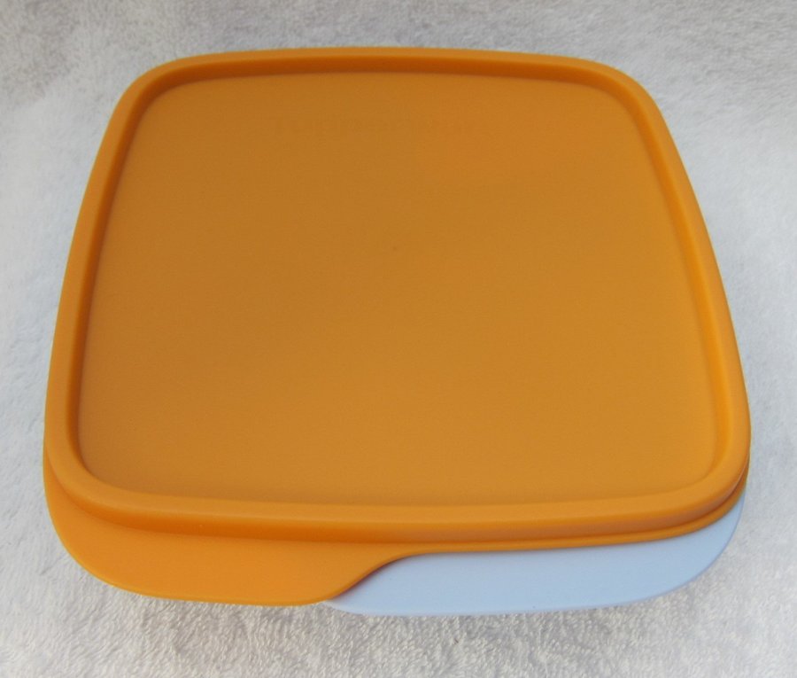 *** Tupperware 2-pack Snackbox med fack (inplastade) **