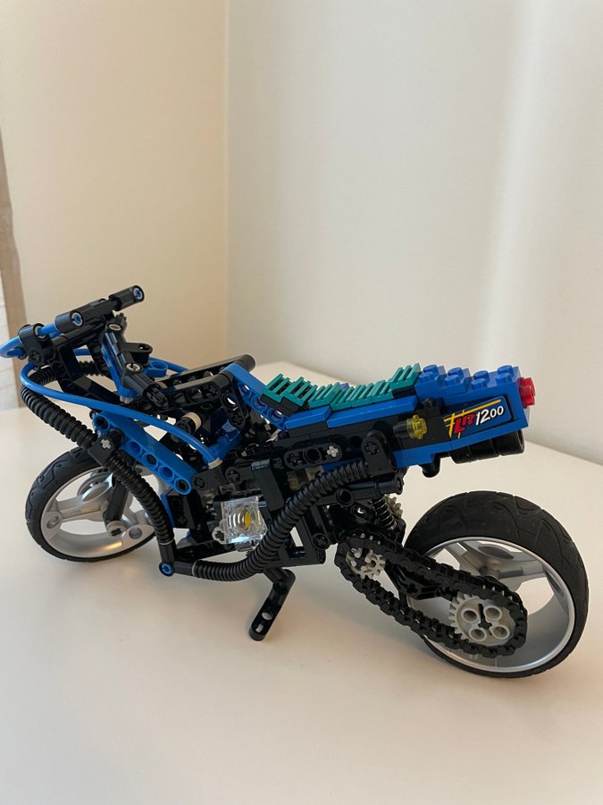 Lego Technic 8417 - Superbike