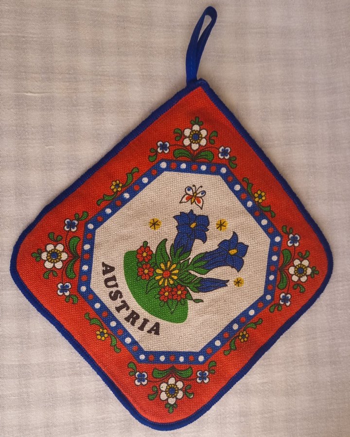 Vintage Kolf of Austria Pot Holder Vienna European Folk Dancer Boy  Girl Cute