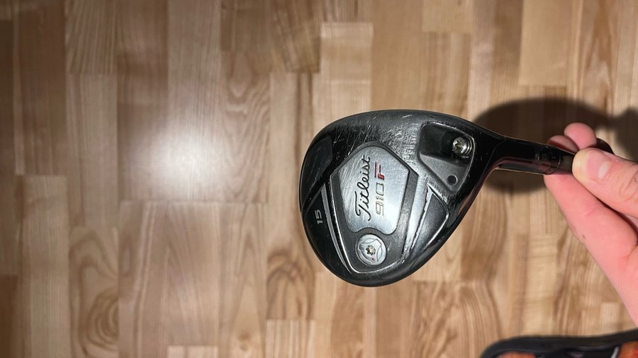 Titleist 910 f spoon 15 grader