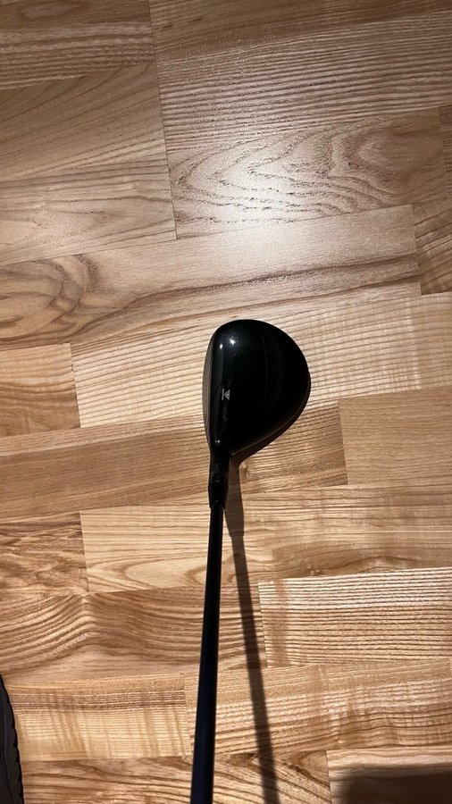 Titleist 910 f spoon 15 grader