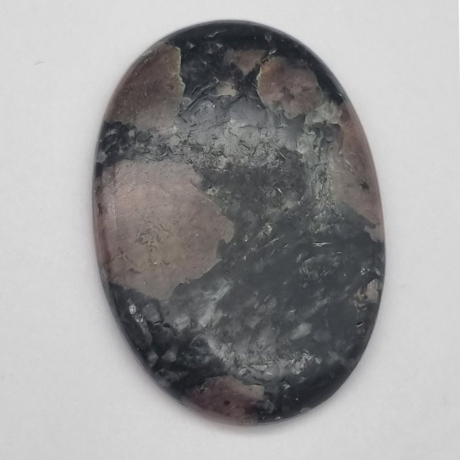 Rubin i Spinel cabochon / Ruby in Spinel