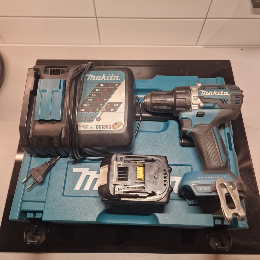 Makita DDF484