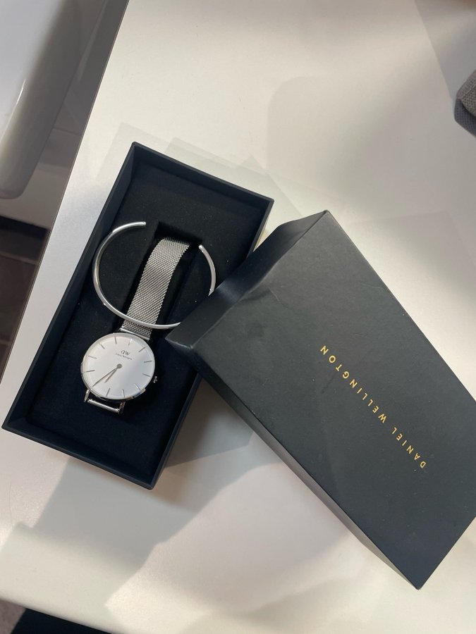 Daniel Wellington Damklocka med armband