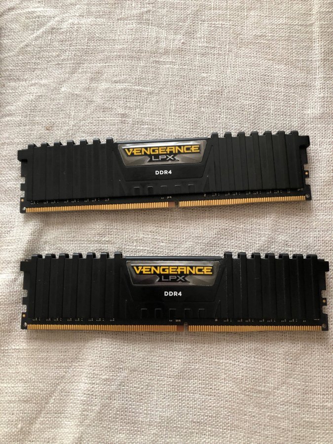 Corsair Vengeance LPX DDR4 16GB (2x8GB) 2400MHz