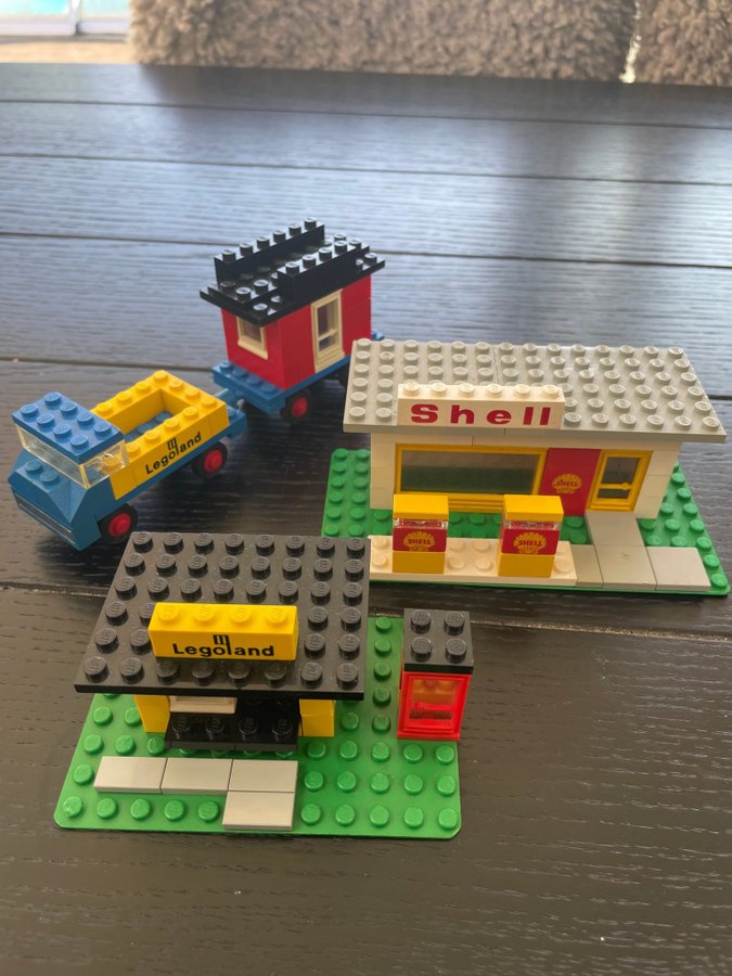 Lego Vintage Set med Lastbil Hus och Shell Bensinstation