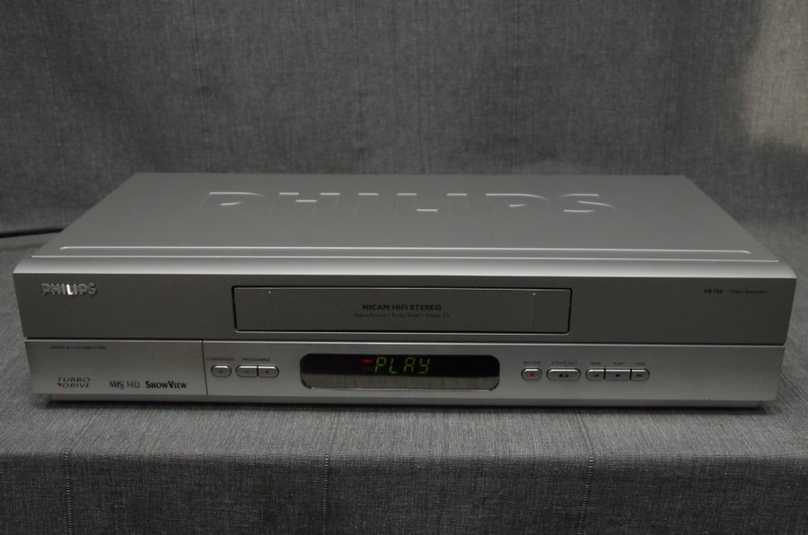 PHILIPS VR 750 VHS VIDEO BANDSPELARE VIDEO TAPE RECORDER [2004]