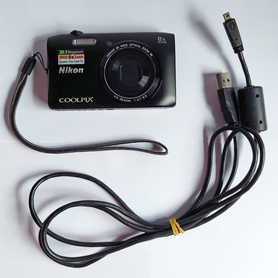 Nikon Coolpix S3600 - Digitalkamera 20.1 megapixel 8x optical zoom svart